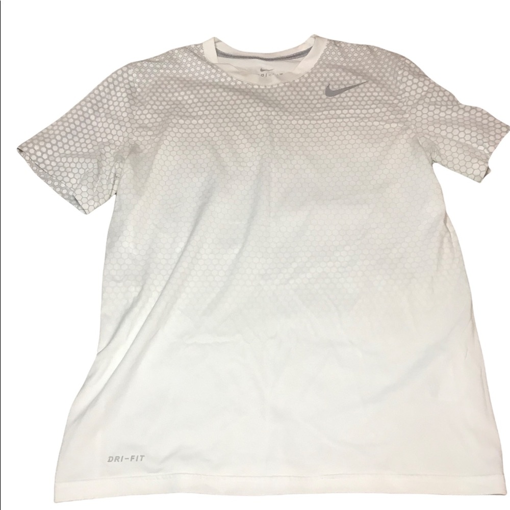 Men’s Medium Dri Fit Tee Shirt